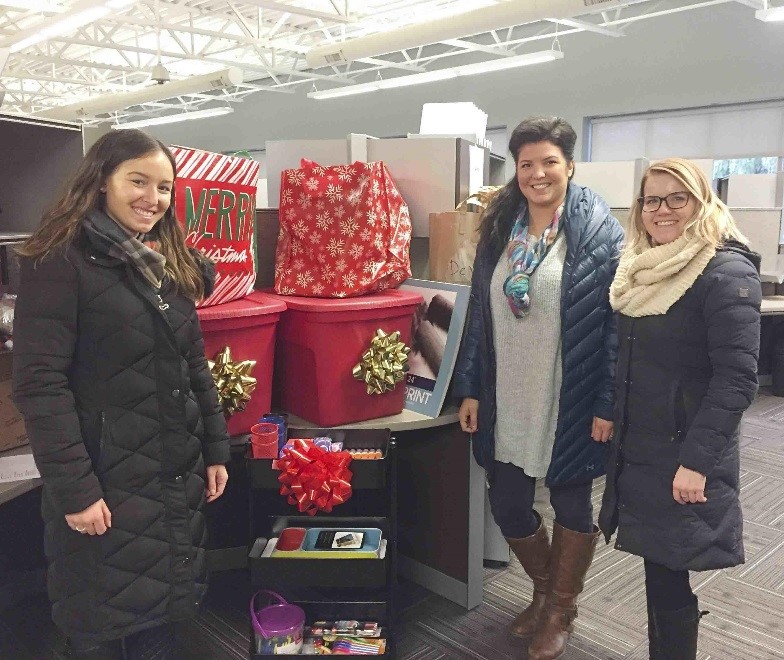  NAI Wisinski professionals with gifts for the young people of Wedgwood 